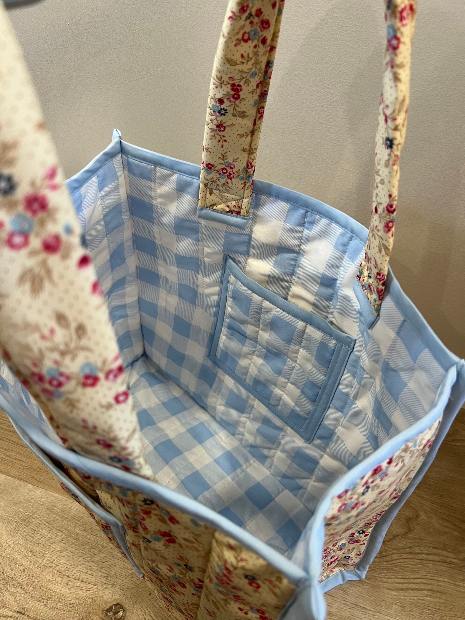 Quilted Boxy Everyday Tote in Western Floral Blue - Image 4