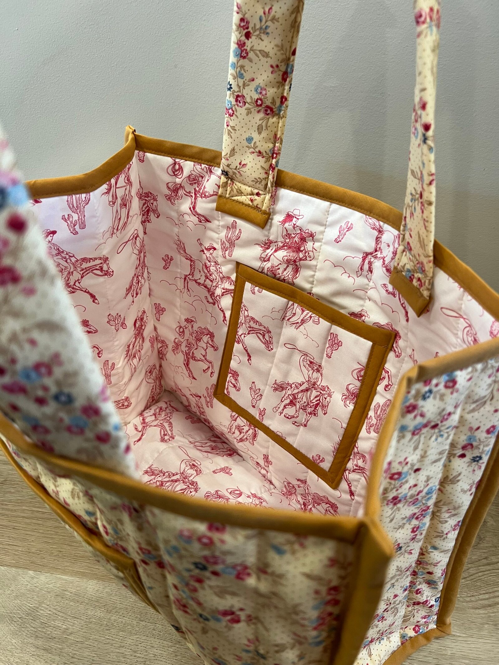 Quilted Boxy Everyday Tote in Western Floral Neutral - Image 4
