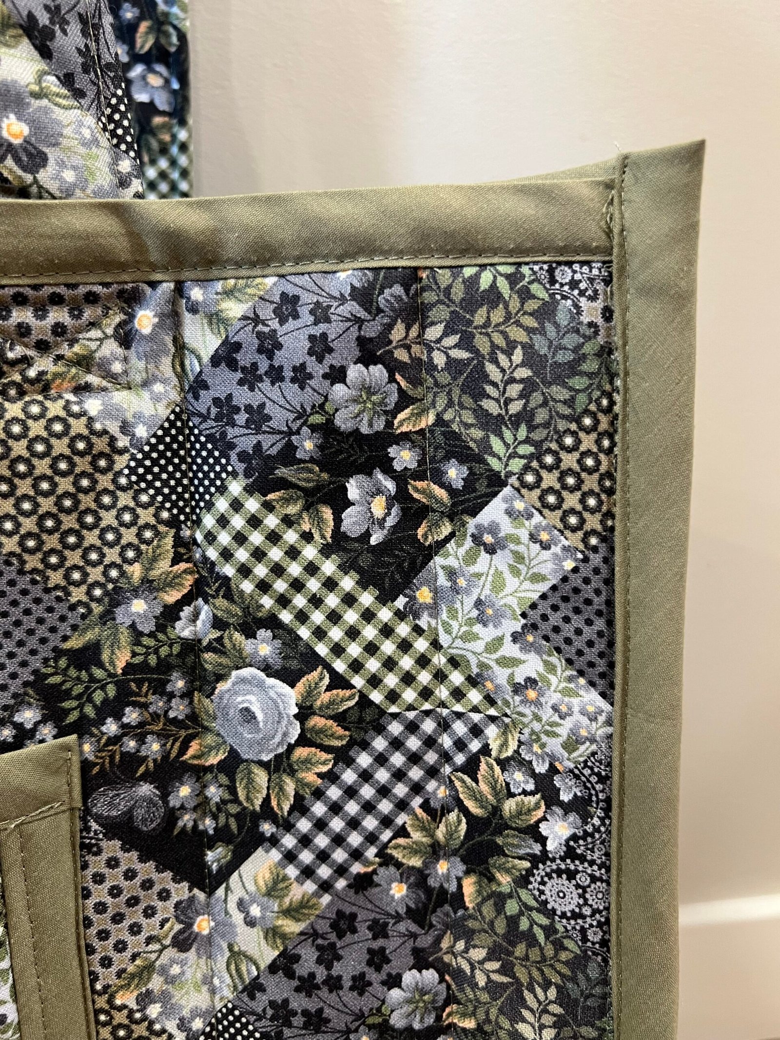 Quilted Boxy Everyday Tote in Navy Patchwork - Image 2