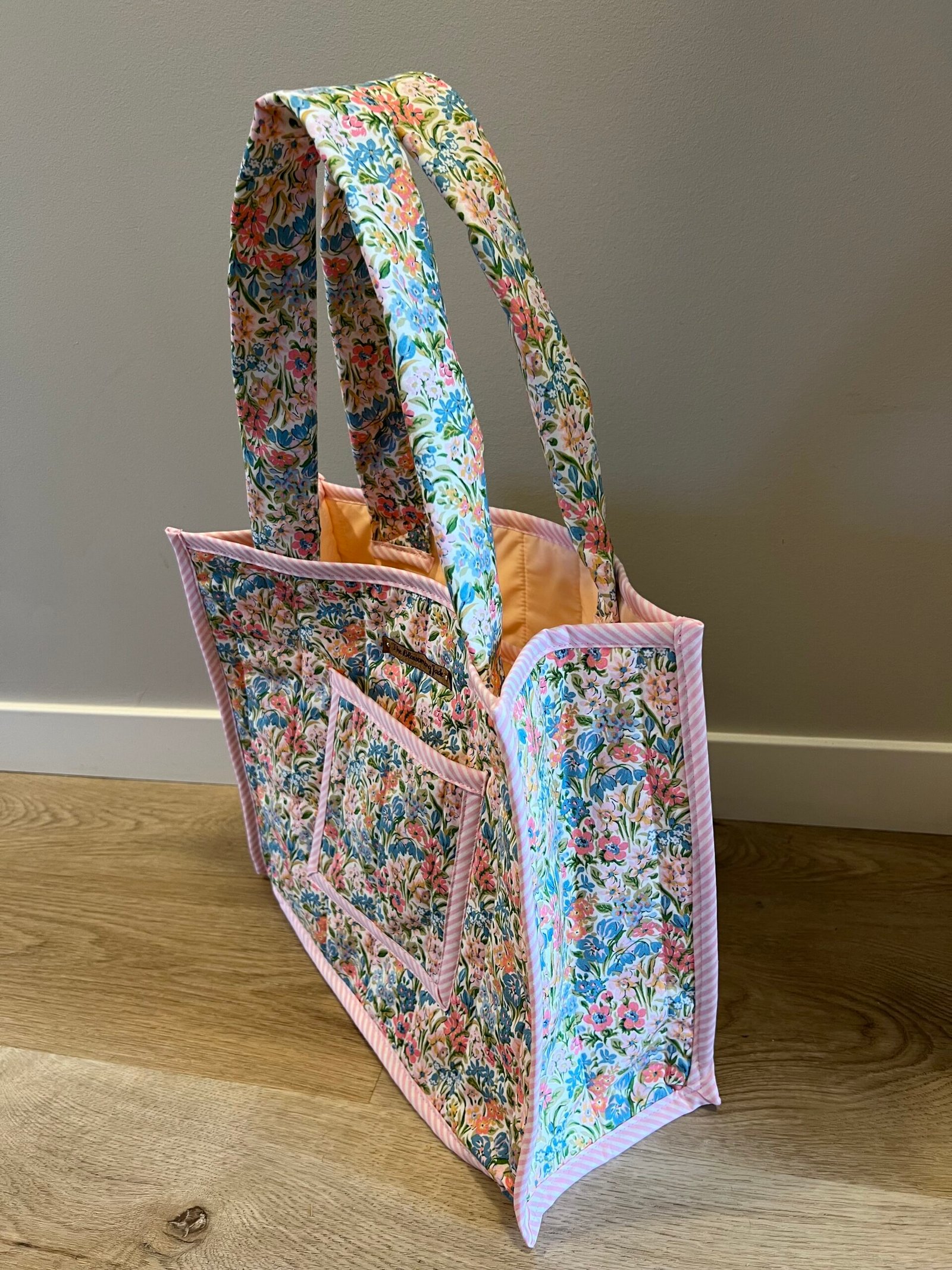 Mini Quilted Everyday Tote in Tropical Floral - Image 2